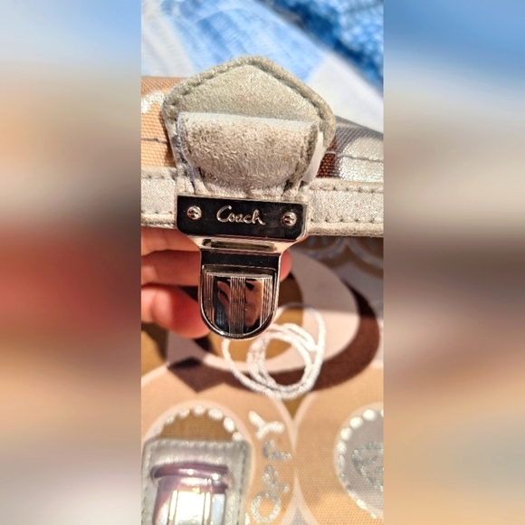 Coach Poopy bundles purse and wristlet - Picture 11 of 14